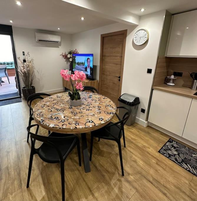 Le Briand Appartement 4Etoiles Nancy Thermal Cosy Avec Terrasse Wifi Eksteriør billede
